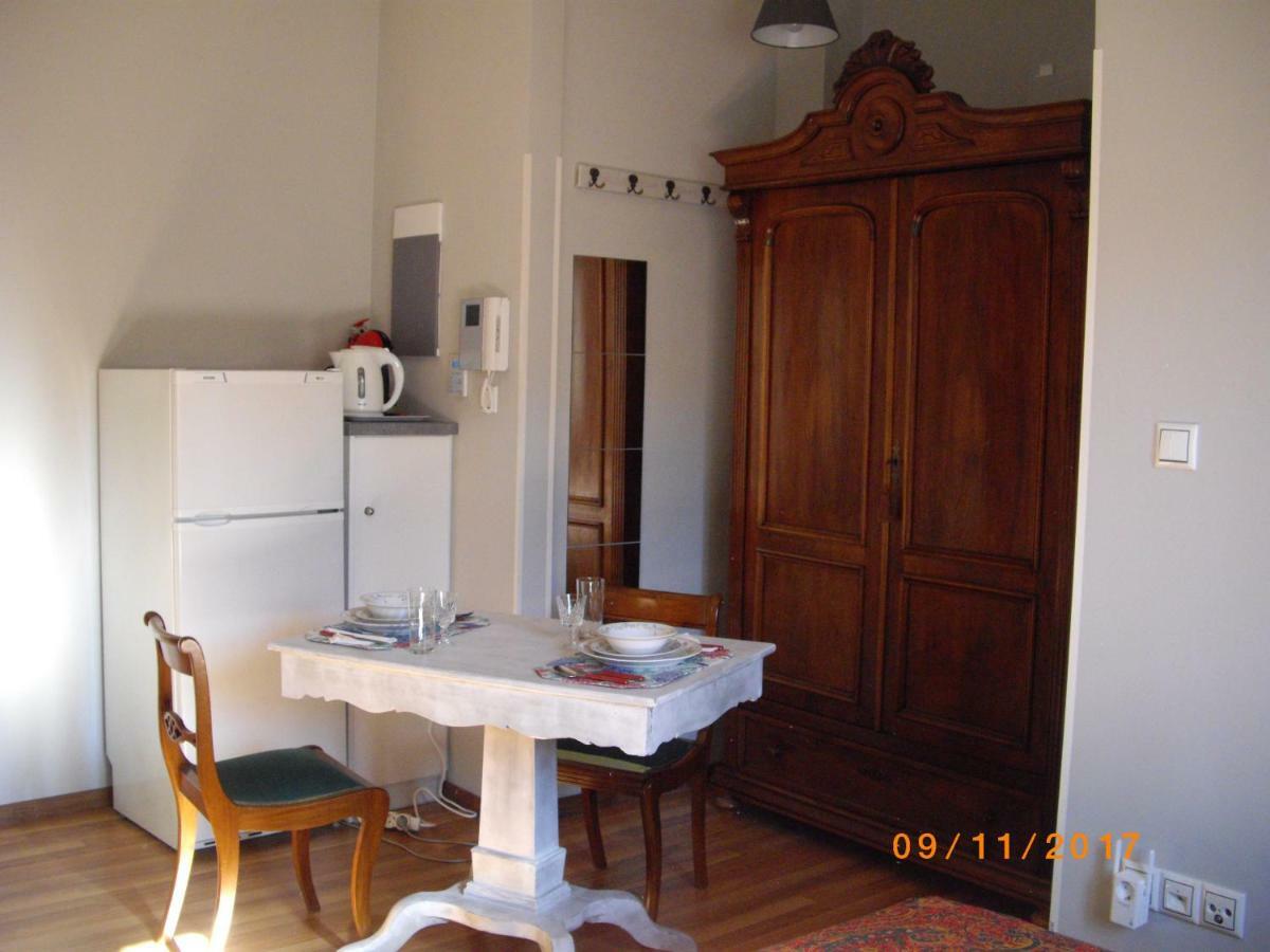 The 25Sqm Sunny, Modern And Comfortable Athènes Extérieur photo