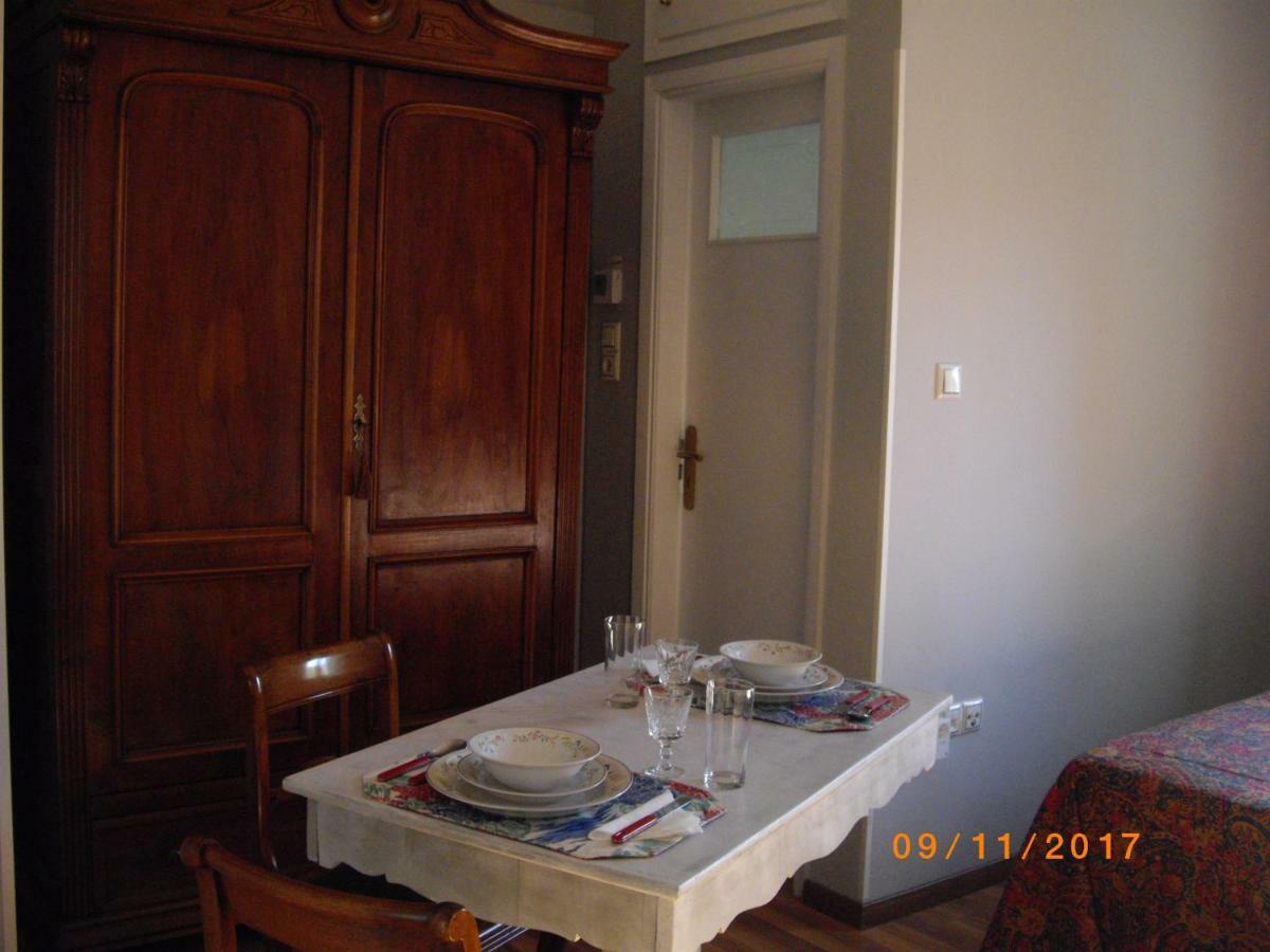 The 25Sqm Sunny, Modern And Comfortable Athènes Extérieur photo