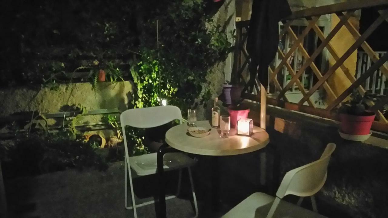 The 25Sqm Sunny, Modern And Comfortable Athènes Extérieur photo